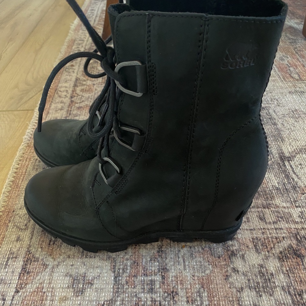 Joan of Arctic II Waterproof Wedge Boot, great condition, wore maybe 10 times.